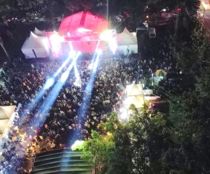 Tampilan udara saat diselenggarakannya gelalaran musik terbesar di Lombok Timur, Rocktober, tahun 2022 lalu. Dokumentasi/IG Rocktober Lotim.